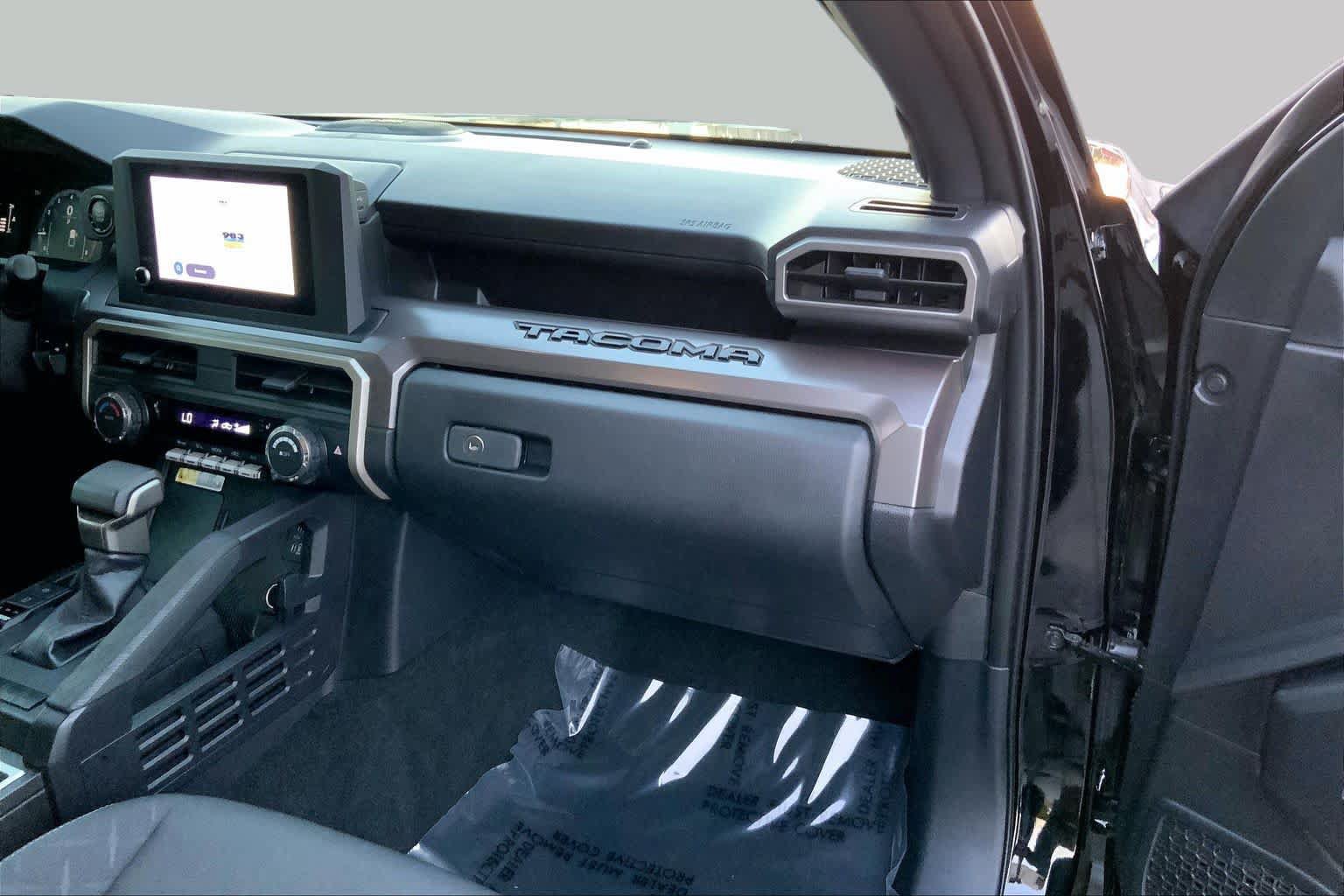 Used 2024 Toyota Tacoma SR5 AWD/4WD image 16