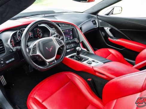 Used 2015 Chevrolet Corvette Z06 w/ 3LZ Preferred Equipment Group RWD image 4
