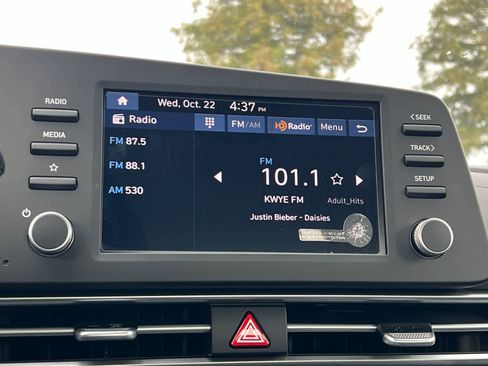 New 2026 Hyundai Elantra SE FWD image 18