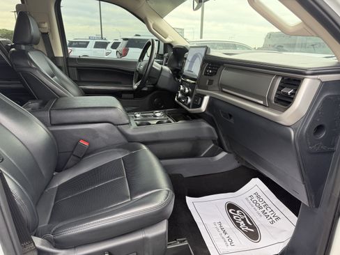 Used 2024 Ford Expedition Max XLT AWD/4WD image 10