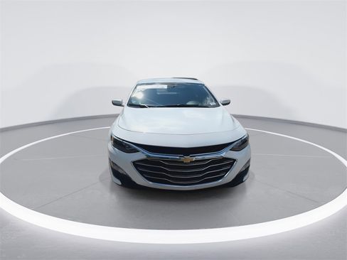 Used 2023 Chevrolet Malibu LT image 3