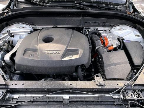 Certified 2023 Volvo XC60 T8 Plus image 28