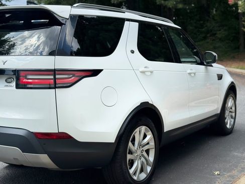 Used 2018 Land Rover Discovery HSE AWD/4WD image 14