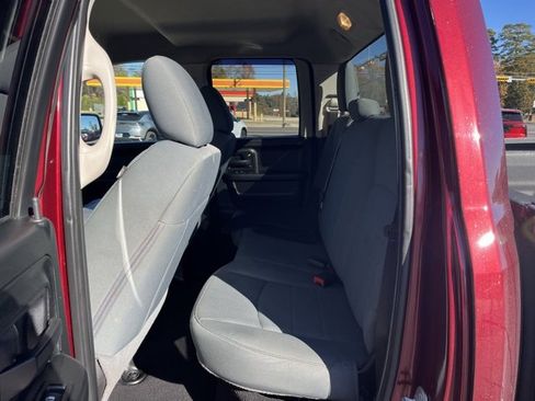 Used 2018 RAM 1500 Express image 11