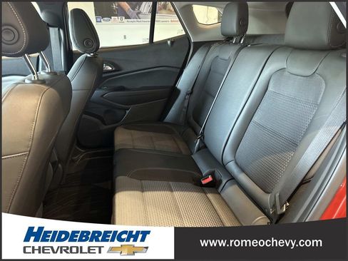 Used 2024 Chevrolet Trax LT w/ Driver Confidence Package FWD image 12