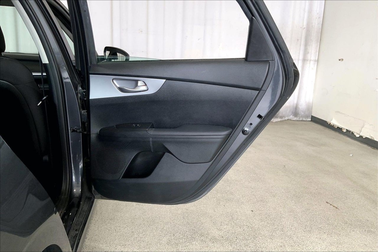 Used 2022 Kia Forte Sedan FWD image 22