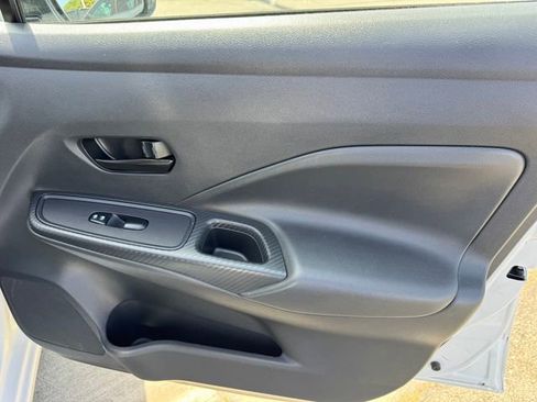 Used 2023 Nissan Versa S w/ Trunk Package image 7