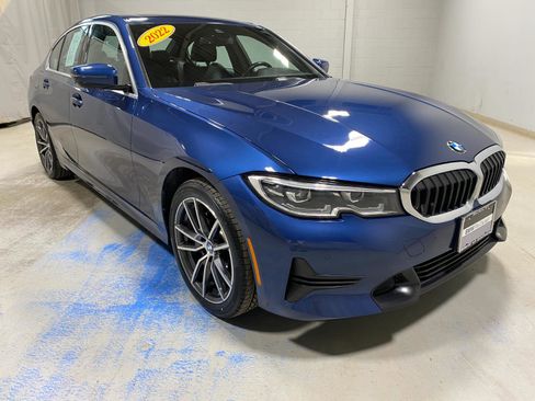 Used 2022 BMW 330i xDrive Sedan w/ Premium Package image 4