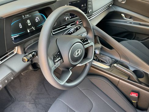 New 2026 Hyundai Elantra SE FWD image 10