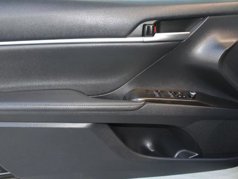 Used 2023 Toyota Camry XLE image 11