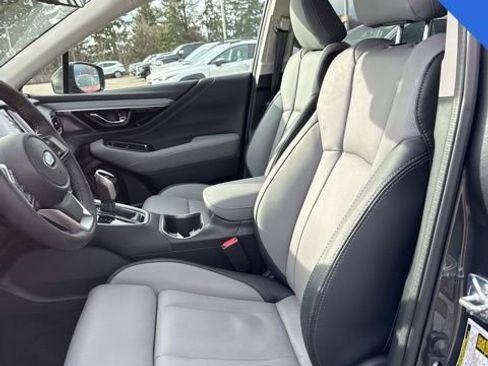 Used 2025 Subaru Outback Limited image 10