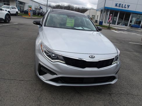 Used 2019 Kia Optima SX image 2