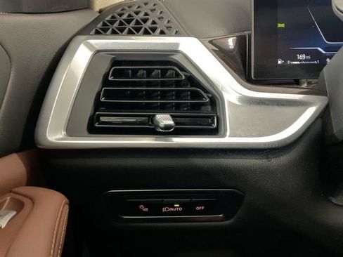 Certified 2024 BMW X7 xDrive40i image 20