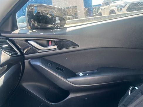 Used 2016 MAZDA MAZDA3 i Sport FWD image 6