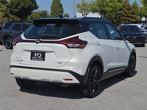 Used 2024 Nissan Kicks SR w/ SR Premium Package FWD image 5