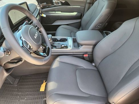 New 2026 Kia Carnival SX Prestige FWD image 12