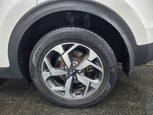 Used 2022 Kia Sportage LX image 10