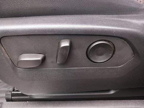 Used 2023 GMC Sierra 1500 AT4 w/ Technology Package image 27