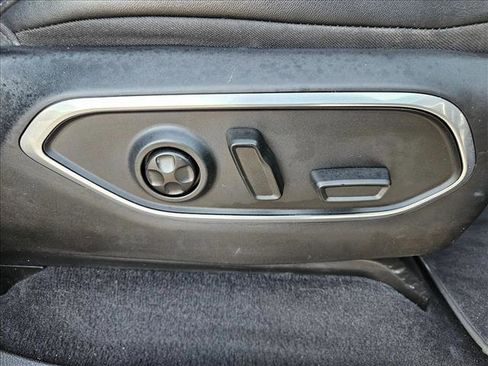 Used 2022 Jeep Wagoneer Series III w/ Flexible Seating Group image 24