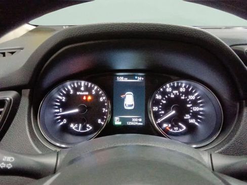 Used 2017 Nissan Rogue S AWD/4WD image 14