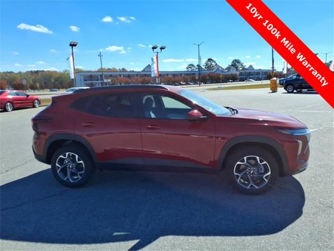 New 2026 Chevrolet Trax LT w/ Driver Confidence Package image 6