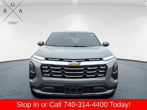 Used 2025 Chevrolet Equinox LT AWD/4WD image 2