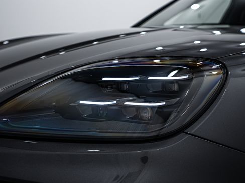 New 2025 Porsche Cayenne E-Hybrid image 26