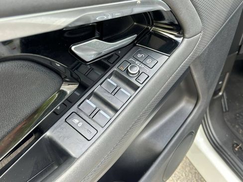 Used 2020 Land Rover Range Rover Evoque S AWD/4WD image 26