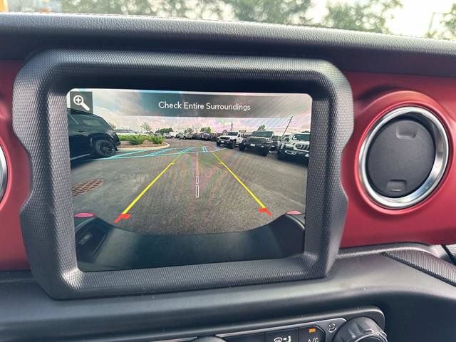Used 2021 Jeep Gladiator Rubicon AWD/4WD image 14