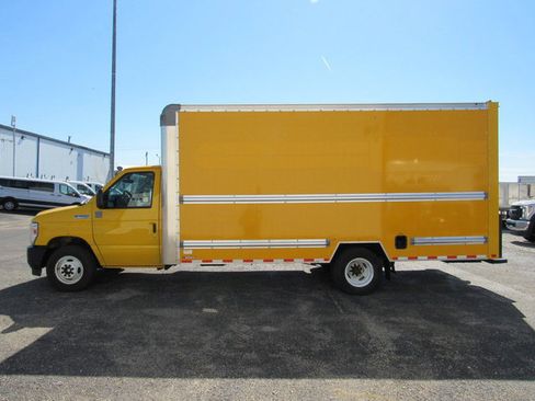 Used 2022 Ford E-350 and Econoline 350 Super Duty RWD image 6