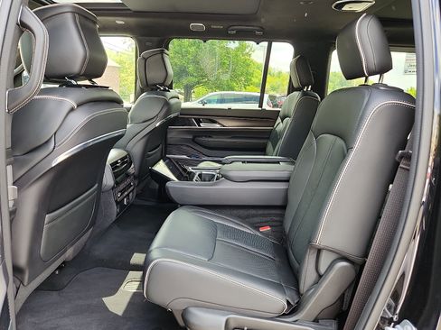Certified 2024 Jeep Grand Wagoneer Series II Obsidian w/ Quick Order Packagew 28T AWD/4WD image 10
