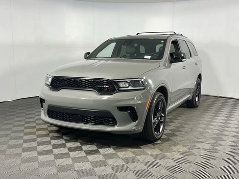 Used 2025 Dodge Durango GT image 3