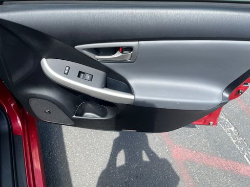 Used 2013 Toyota Prius Five FWD image 16