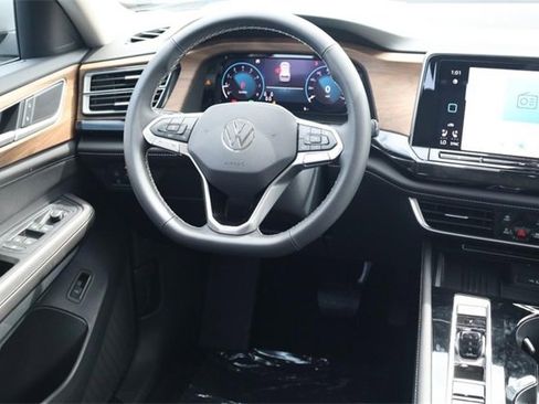 New 2026 Volkswagen Atlas SE image 27