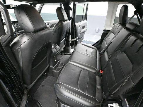 Used 2023 Jeep Wrangler Unlimited Sahara w/ Cold Weather Group image 37