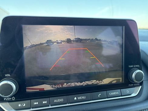 Used 2025 Nissan Rogue SV image 35