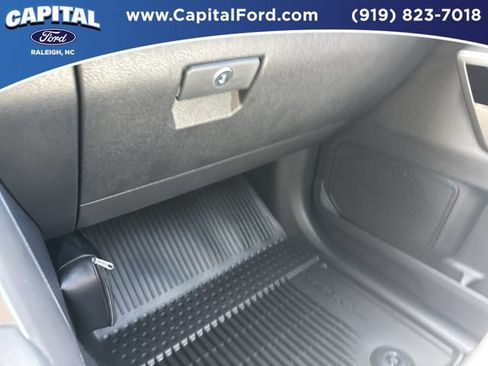 Used 2025 Toyota Tundra Limited AWD/4WD image 28