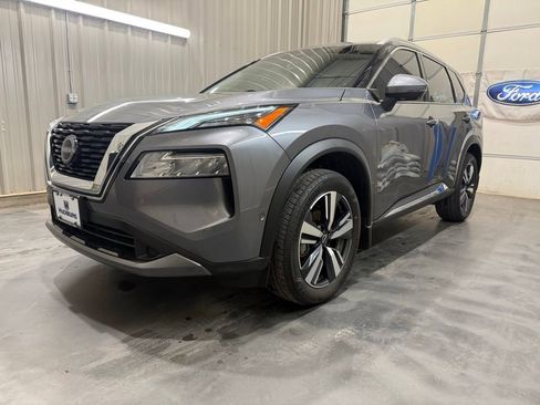 Used 2023 Nissan Rogue SL w/ SL Premium Package AWD/4WD image 3