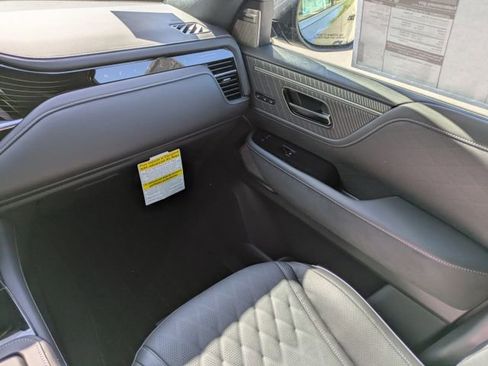 New 2025 INFINITI QX80 Autograph image 18