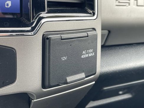 Used 2022 Ford F350 Lariat image 23