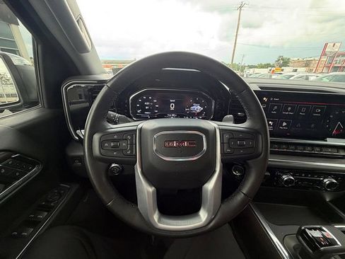 Used 2024 GMC Sierra 1500 SLT w/ SLT Premium Plus Package AWD/4WD image 40