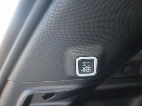 New 2025 Jeep Grand Cherokee Limited image 28