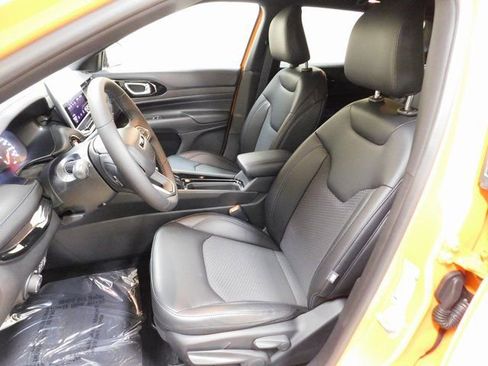 New 2026 Jeep Compass Latitude image 9