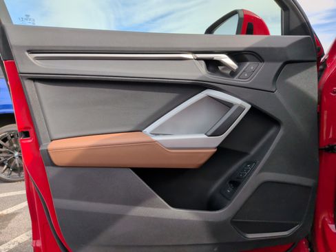 Used 2022 Audi Q3 2.0T Premium w/ Convenience Package image 29