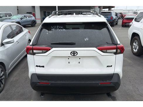 Used 2025 Toyota RAV4 XLE w/ Convenience Package FWD image 6