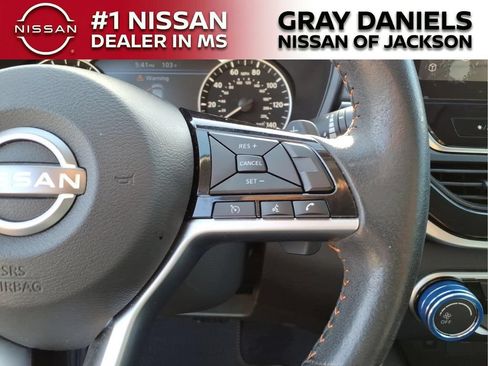 Used 2024 Nissan Altima 2.5 SR w/ SR Premium Package FWD image 14