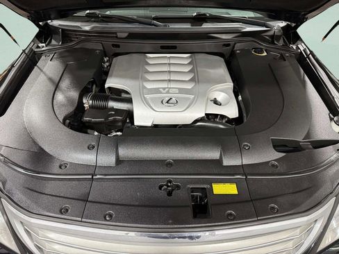 Used 2011 Lexus LX 570 4WD image 31