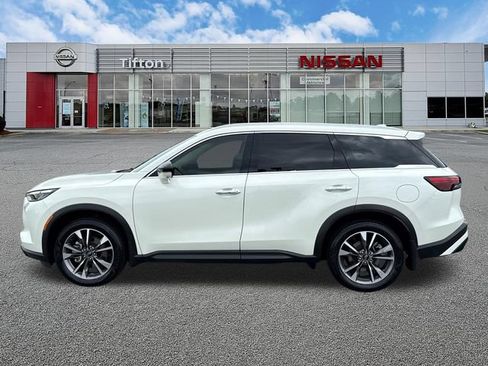 Used 2023 INFINITI QX60 Luxe w/ Cargo Package FWD image 4