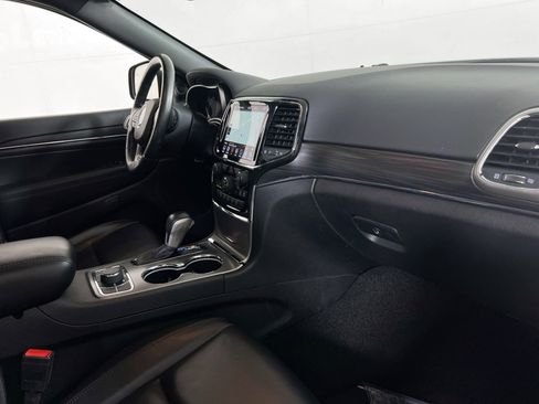 Used 2022 Jeep Grand Cherokee Limited image 28