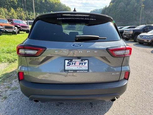 Used 2025 Ford Escape ST-Line Select AWD/4WD image 4